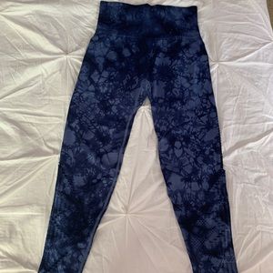 VS Pink Tie Dye Leggings